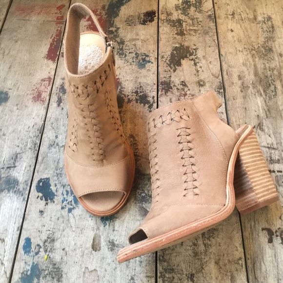 VINCE CAMUTO LEATHER OPEN TOE BOOTS SZ 7 w - Picture 2 of 4